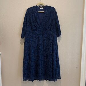 Kiyonna Navy Floral Lace Long Sleeve Dress